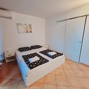 Damian Apartament Pula